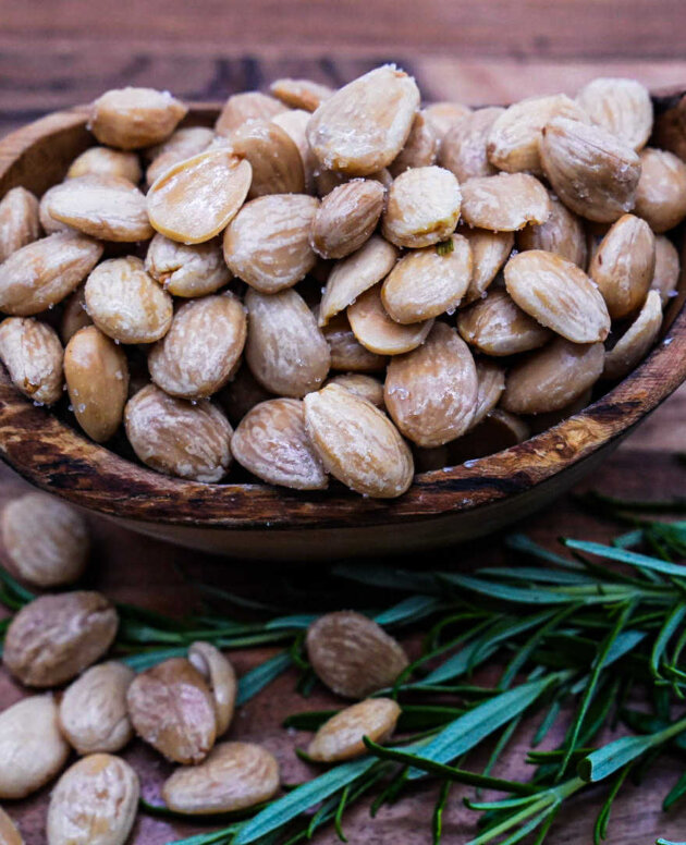 Hiszpańskie prażone migdały solone