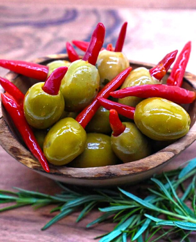 Greckie zielone oliwki z papryczką Piri Piri