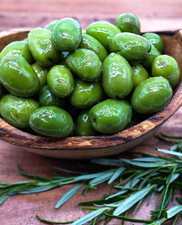 Hiszpańskie zielone oliwki małosolne z pestką