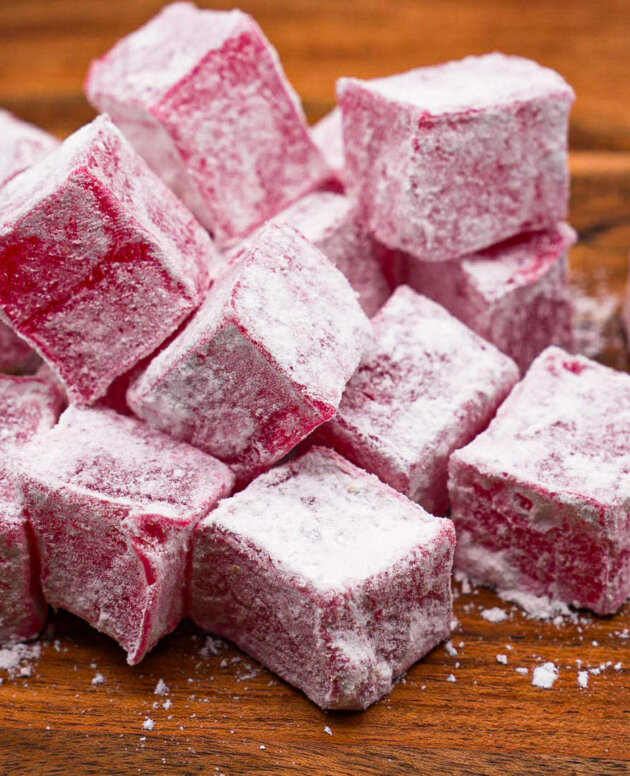 Kostki lokum o smaku granatu