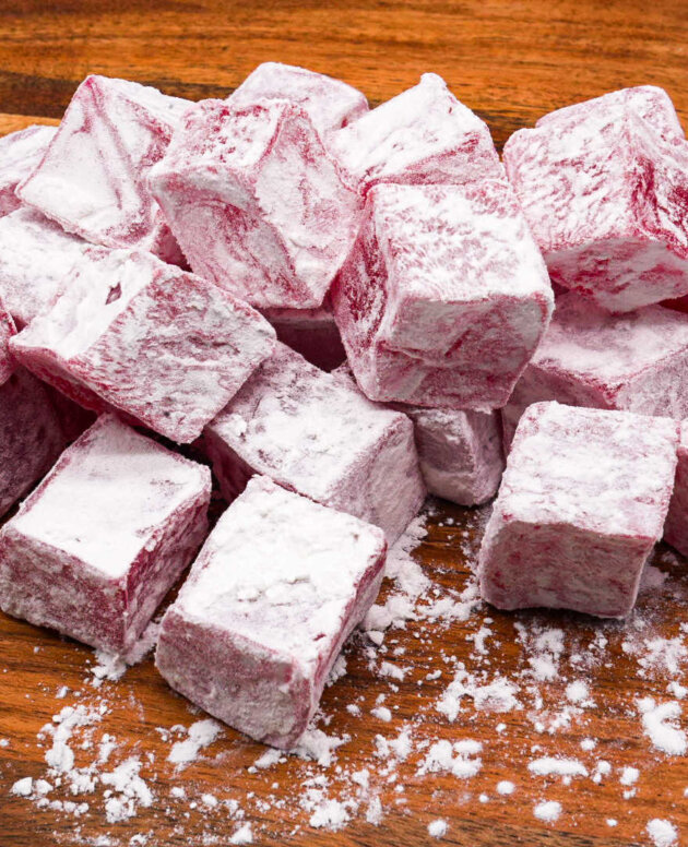 Kostki lokum o smaku różanym